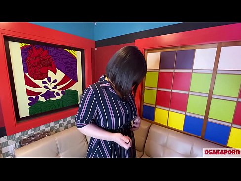 ❤️ Une jolie Japonaise aux gros seins se masturbe avec des jouets sexuels et a un orgasme. Elle parle dans une interview de son expérience de la baise. Gros seins et chatte poilue gémissant bruyamment. Osakaporn Porno at us ❌️❤