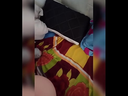 ❤️ Ma colocataire reste seule à la maison parce que son mari est en vacances et j'en profite pour la baiser et lui remplir le cul de lait. Porno at us ❌️❤